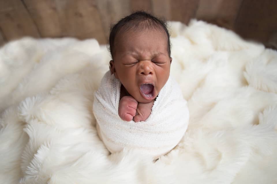 What Is the Best Age for Newborn Portraits? 6